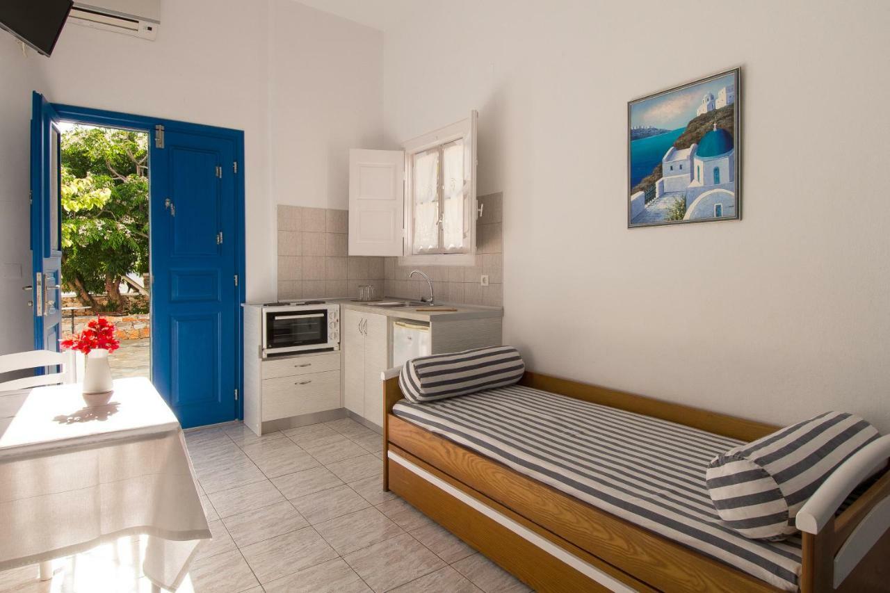 Evgenia Rooms And Apartments Folégandros 외부 사진